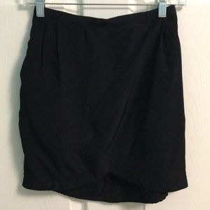 H&M tulip wrap skirt size 2